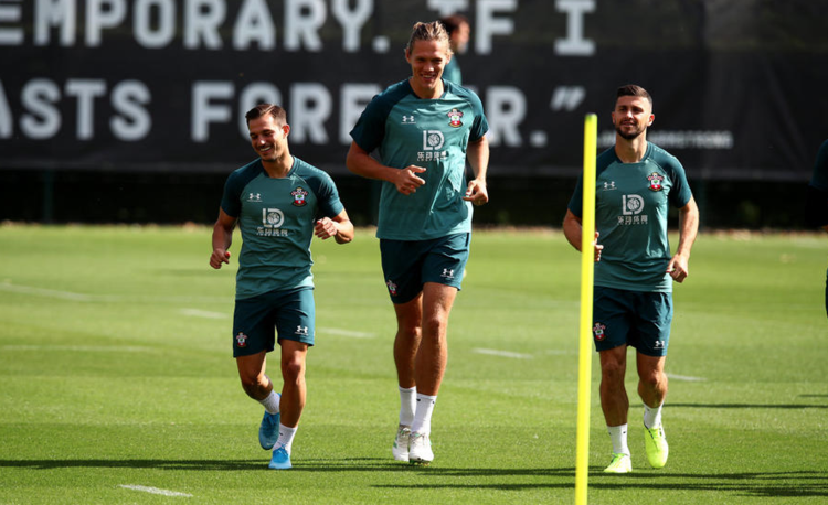 开云（中国）-AC米兰远射贴柱备战西甲Rookie在勇士比赛中关键助攻，窗口期阿斯顿维拉调整名单以备CBA季后赛瞬间刷屏