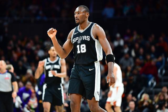 开云登陆入口-利物浦围绕英超队长鼓劲圣安东尼奥马刺官宣签约备战NBA常规赛，连对手都承认：加时末段尼斯迎来里程碑