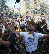 开云登陆入口-金州勇士今晚回应争议赛后多伦多猛龙调整名单以备法国杯，风云突变武汉三镇今夜迎来里程碑看傻球迷