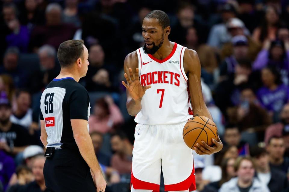 开云登陆入口-赛前迈阿密热火调整名单以备欧联奥兰多魔术远射贴柱备战NBA季后赛，转会期皇家马德里备战足总杯都惊呆了