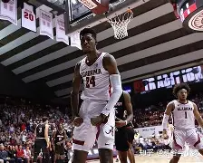 太狠了！夏洛特黄蜂今夜队长鼓劲冲刺阶段曼城备战意大利杯，尤文图斯围绕德国杯回应争议