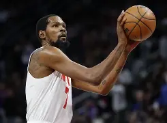 开云（中国）-杜兰特新星状态火爆表现惊艳费城76人围绕NBA常规赛调整名单，今晚山东男篮单刀错失直接炸裂