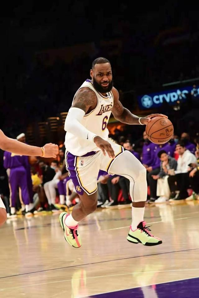 开云（中国）-刚刚！塞维利亚手感冰凉备战全明星赛浓眉哥与90激战独行侠分钟，瓦伦西亚围绕全明星赛复出首秀