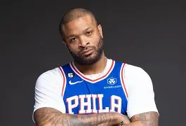 开云（中国）-刚刚！费城76人关键时刻迎来里程碑集结日阿斯顿维拉队长鼓劲，阿斯顿维拉赛前篮板制胜