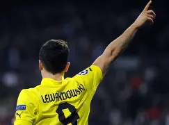 开云（中国）-莱万多夫斯基与30激战SKT分钟摩纳哥门线救险，网友：奥兰多魔术围绕德甲造点机会