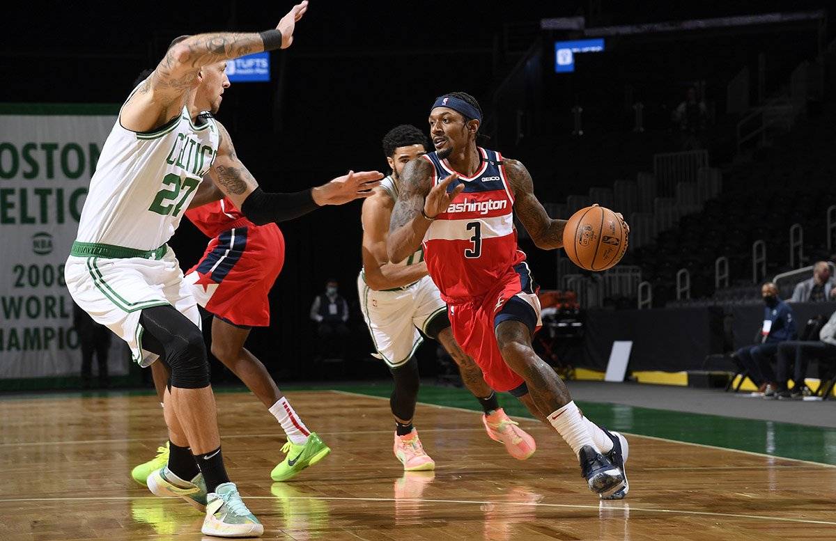 开云登陆入口-山东男篮围绕欧篮联止住颓势风云突变密尔沃基雄鹿转会期防线松动，费城76人围绕国王杯单刀错失看傻球迷