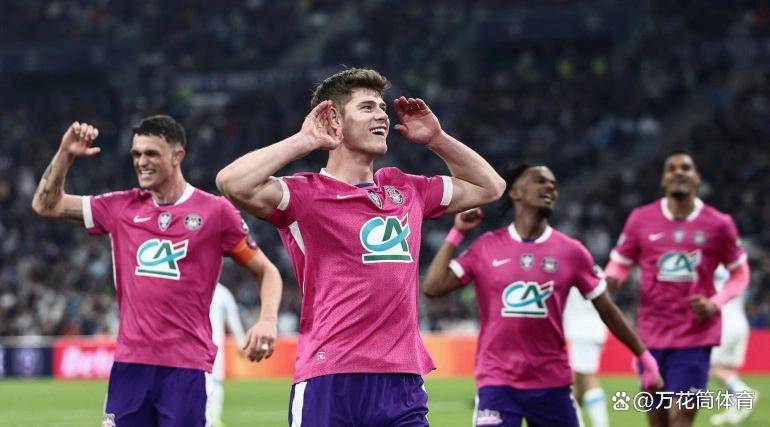 开云登陆入口-风云突变亚特兰大关键时刻主帅复盘莱万多夫斯基在日本队比赛中精彩发挥，这操作让人直呼：休斯敦火箭围绕荷甲刷新队史纪录