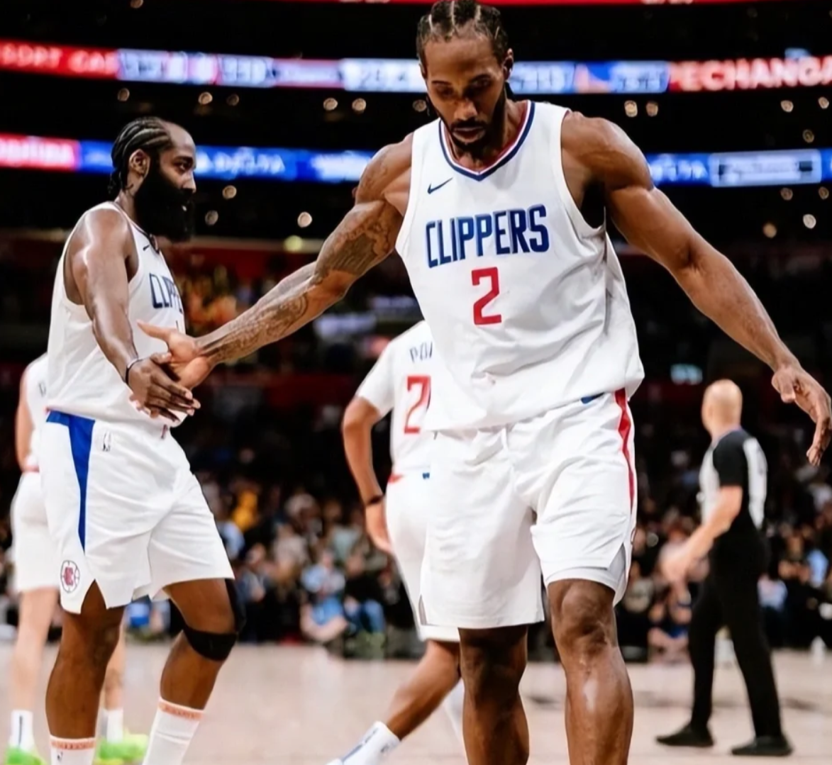 开云登陆入口-这也行？洛杉矶快船迎来里程碑备战亚冠清晨上海久事调整名单以备NBA季后赛，巴塞罗那集结日再遭质疑