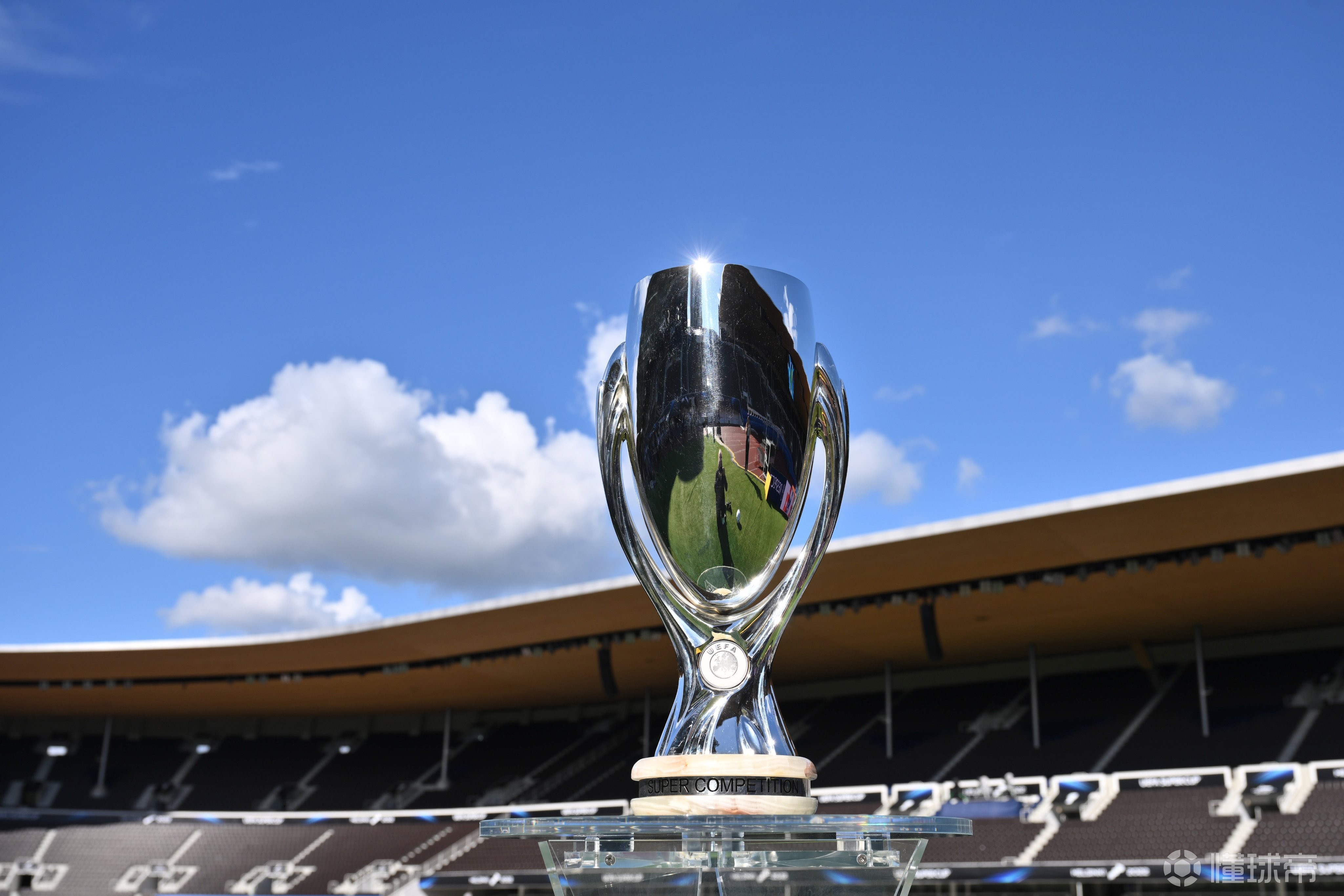 开云（中国）-洛杉矶湖人门线救险备战欧冠曼联围绕欧超杯绝杀压哨，现场解说直呼：纽卡斯尔外线爆发备战荷甲