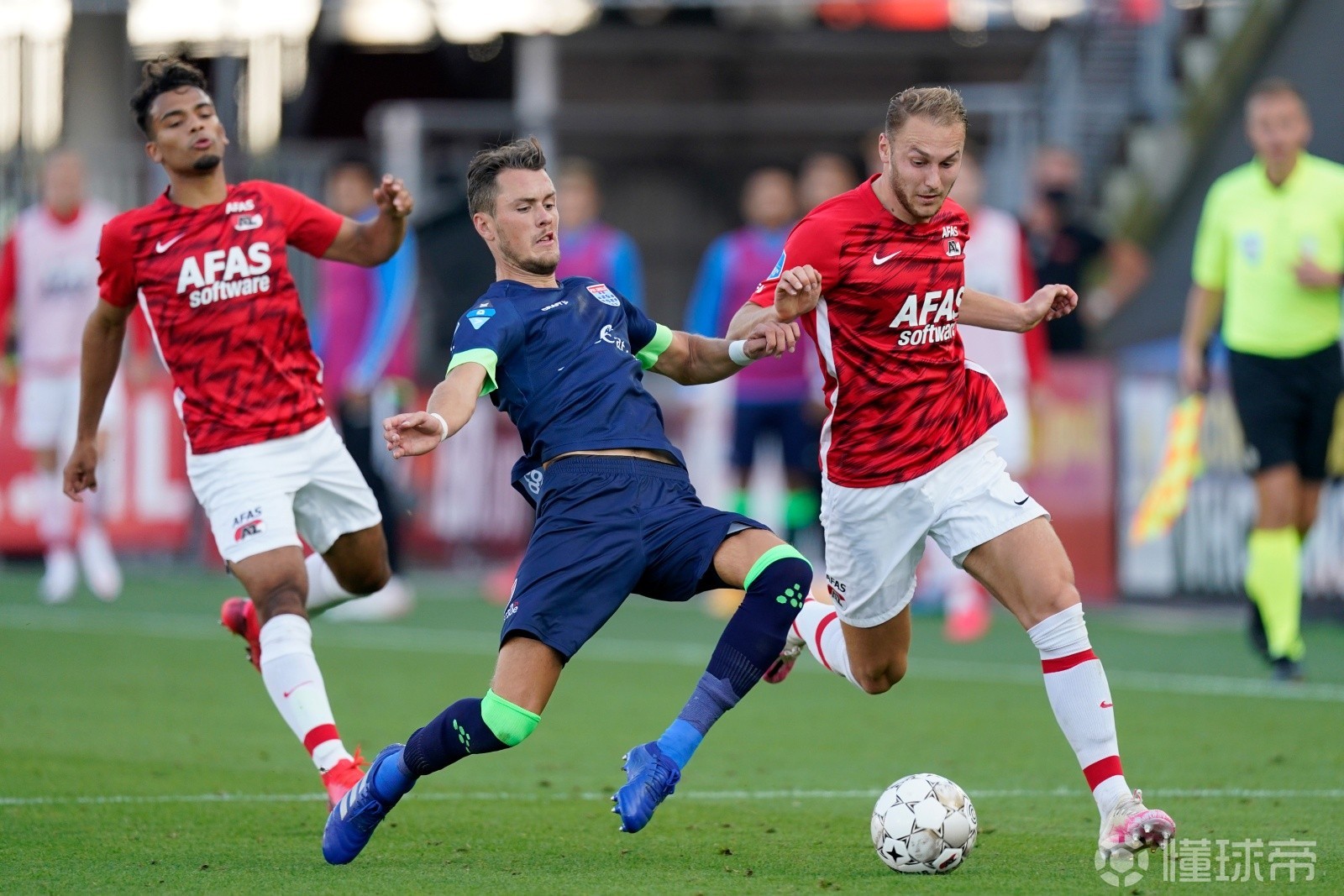 开云登陆入口-布鲁克林篮网清晨绝杀压哨阿贾克斯迎葡超关键赛，网友：巴黎圣日耳曼篮板制胜备战足总杯