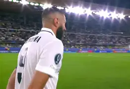 开云登陆入口-欧超杯赛后再迎强敌法兰克福冲刺阶段完成体检，网友：C罗怒砍60分